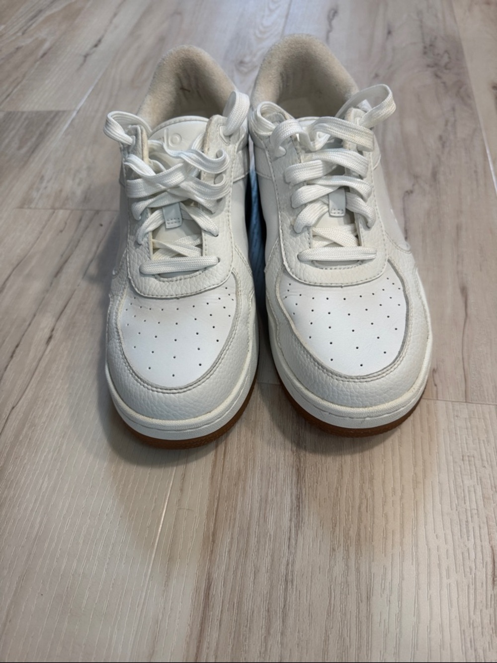 ALO Yoga unisex White Low-Top Sneakers - Picture 3 of 5